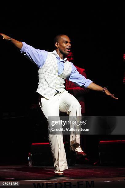 Kirk Franklin performs at The All Star Mother's Day Celebration at James L. Knight Center on May 9, 2010 in Miami, Florida.