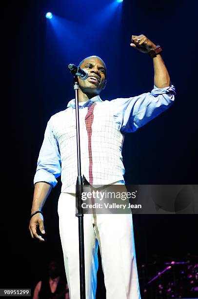 Kirk Franklin performs at The All Star Mother's Day Celebration at James L. Knight Center on May 9, 2010 in Miami, Florida.