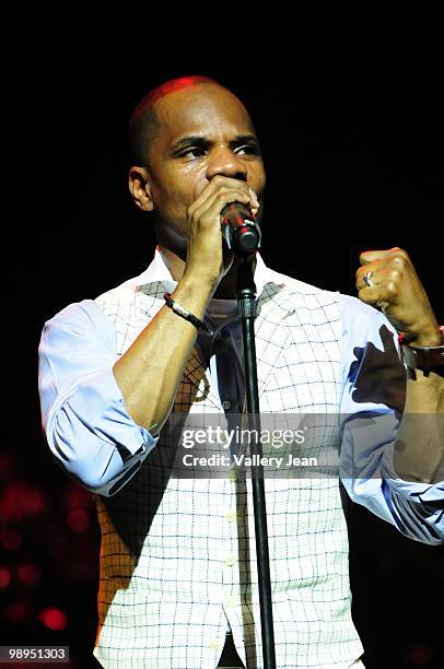 Kirk Franklin performs at The All Star Mother's Day Celebration at James L. Knight Center on May 9, 2010 in Miami, Florida.