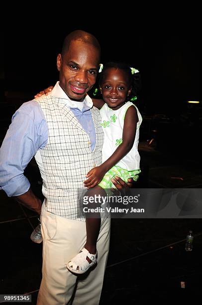 Kirk Franklin pose with his young fans after his performance at The All Star Mother's Day Celebration at James L. Knight Center on May 9, 2010 in...