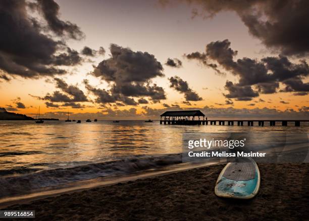 hanalei bay kauai sunset - melissa dawn foto e immagini stock