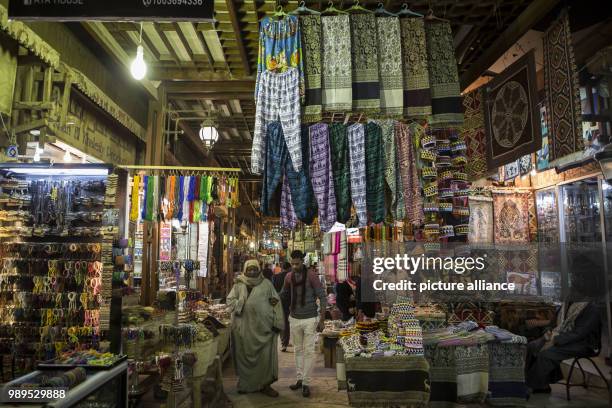 Picture issued on 24 December 2017, shows the Tourist Souk in Luxor, Upper Egypt, 10 December 2017. Photo: Gehad Hamdy/dpa