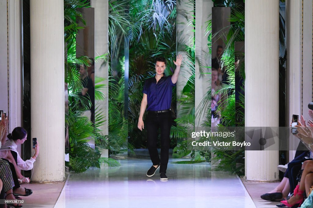 Azzaro Couture : Runway - Paris Fashion Week - Haute Couture Fall Winter 2018/2019