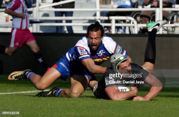 Guido Petti of Jaguares scores a try during a match between Jaguares and Stormers as part of Super Rugby 2018 at Estadio Jose Amalfitani on June 30,...