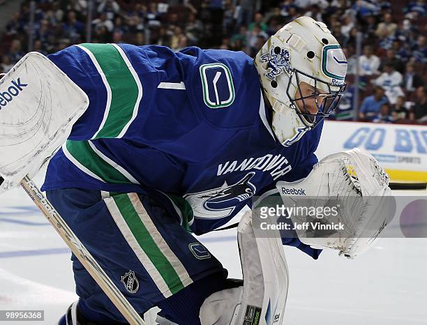 Roberto Luongo of the Vancouver Canucks skate to his crease in Game Four of the Western Conference Semifinals against the Chicago Blackhawks during...