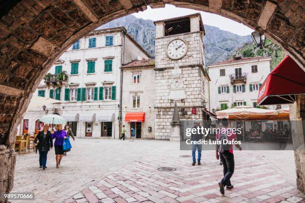 kotor old town and clock tower - dafos fotografías e imágenes de stock