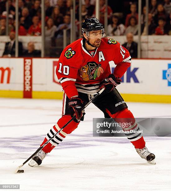 Patrick Sharp of the Chicago Blackhawks shoots the puck against the Vancouver Canucks in Game Five of the Western Conference Semifinals during the...