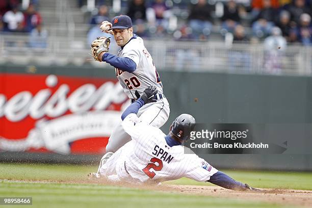 Scott Sizemore of the Detroit Tigers forces out Denard Span of the Minnesota Twins on May 5, 2010 at Target Field in Minneapolis, Minnesota. The...