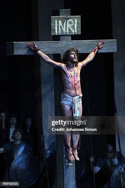 Frederik Mayet as Jesus Christ performs on stage during the Oberammergau passionplay 2010 final dress rehearsal on May 10, 2010 in Oberammergau,...