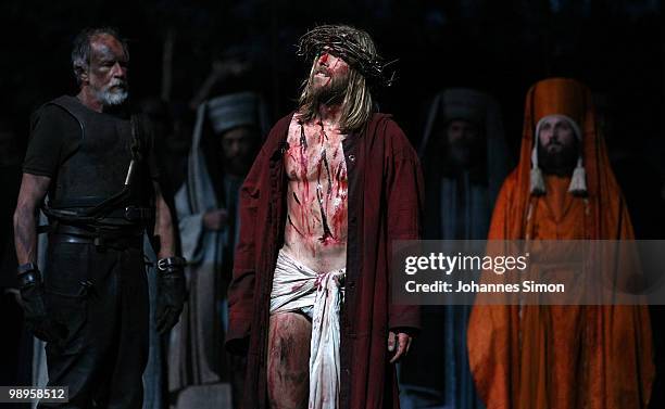 Andreas Richter as Jesus Christ performs on stage during the Oberammergau passionplay 2010 final dress rehearsal on May 10, 2010 in Oberammergau,...