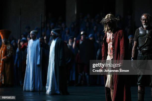 Andreas Richter as Jesus Christ performs on stage during the Oberammergau passionplay 2010 final dress rehearsal on May 10, 2010 in Oberammergau,...