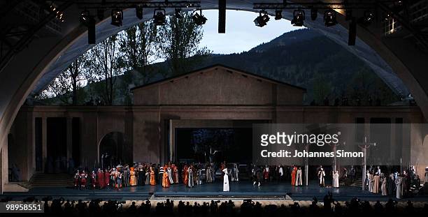 The scene of Jesus Christ's crucifixion is seen during the Oberammergau passionplay 2010 final dress rehearsal on May 10, 2010 in Oberammergau,...