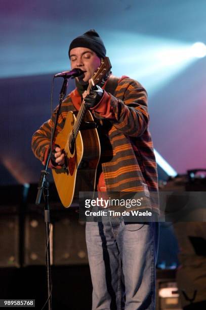 Winter Olympic Games : Salt Lake City, 2/9/02, Salt Lake City, Utah, United States --- The Dave Matthews Band Performs Saturday Evening After A Medal...