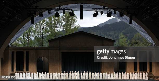 Members of the choir perform on stage during the Oberammergau passionplay 2010 final dress rehearsal on May 10, 2010 in Oberammergau, Germany. The...