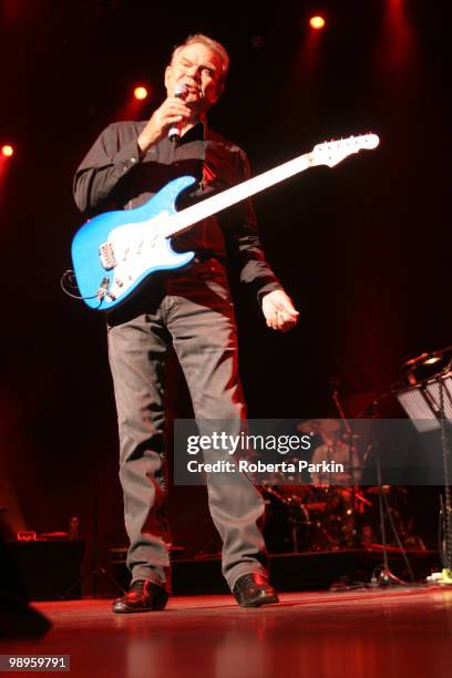 Glen Campbell performs on stage at the Royal Festival Hall on May 10, 2010 in London, England.