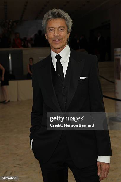 Tommy Tune attends Literacy Partners 26th annual Evening of Readings gala at the David H. Koch Theater, Lincoln Center on May 10, 2010 in New York...