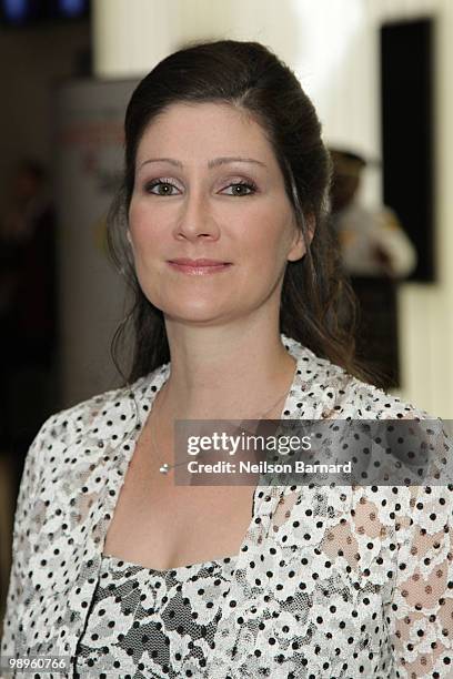 Author Sara Gruen attends Literacy Partners 26th annual Evening of Readings gala at the David H. Koch Theater, Lincoln Center on May 10, 2010 in New...