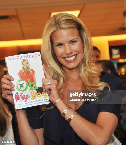 Beth Ostrosky Stern promotes "Oh My Dog" at Barnes & Noble, Lincoln Triangle on May 10, 2010 in New York City.