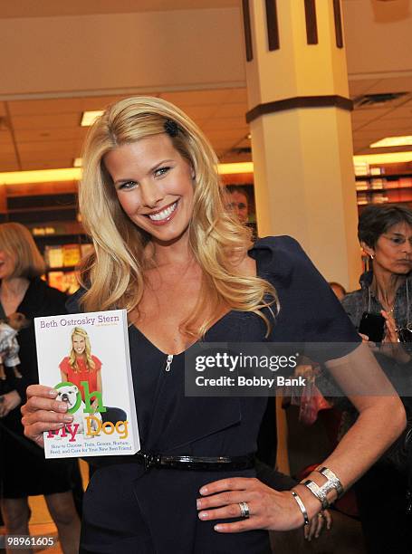 Beth Ostrosky Stern promotes "Oh My Dog" at Barnes & Noble, Lincoln Triangle on May 10, 2010 in New York City.