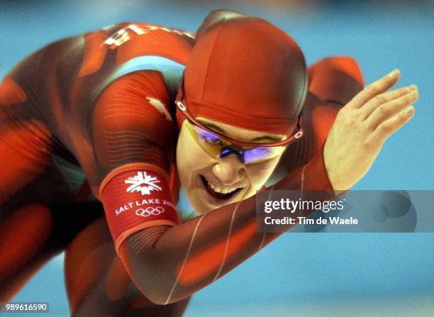 Winter Olympic Games : Salt Lake City, 02/23/02, Kearns, Utah, United States --- Canada'S Clara Hughes Eyes The Backstretch In The Ladies' 5000-Meter...