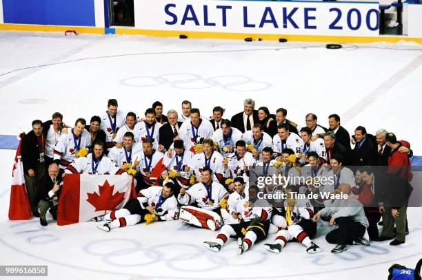 Winter Olympic Games : Salt Lake City, 2/24/02, West Valley City, Utah, United States --- The Canada Men'S Hockey Team Poses For A Group Photo After...