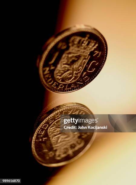one balanced guilder - svensk valuta bildbanksfoton och bilder