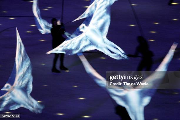 Winter Olympic Games : Salt Lake City, 2/24/02, Salt Lake City, Utah, United States --- Symbolizing The Peaceful Aspirations Of The Olympic Movement,...