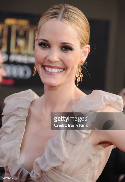 Actress Leslie Bibb arrives at the Los Angeles Premiere "Iron Man 2" at the El Capitan Theatre on April 26, 2010 in Hollywood, California.