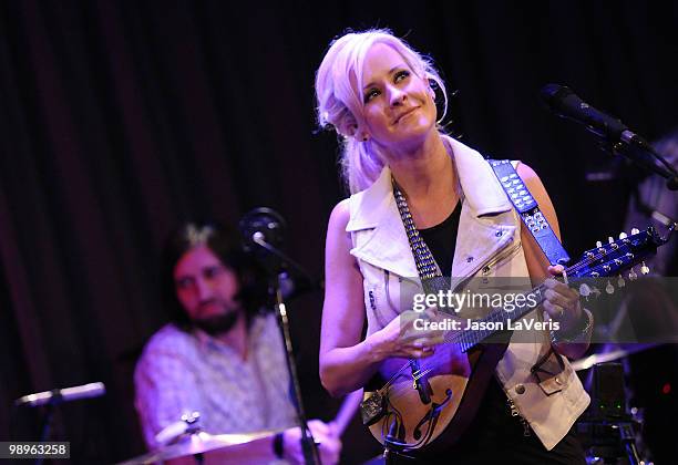 Martie Maguire of The Court Yard Hounds performs at The Grammy Museum on May 10, 2010 in Los Angeles, California.