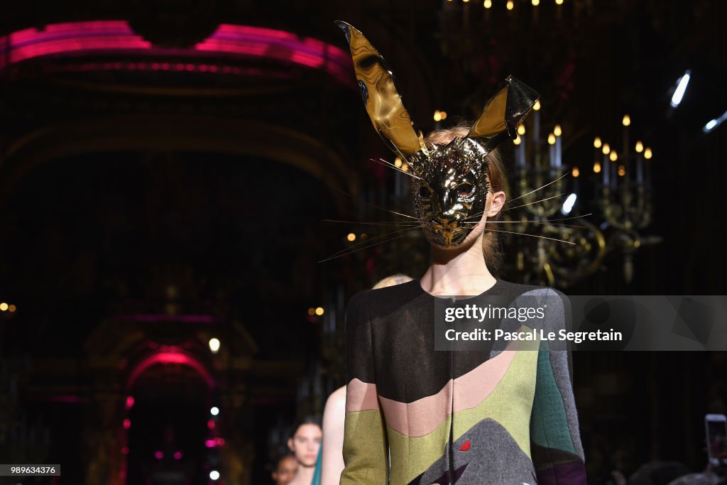 Schiaparelli : Runway - Paris Fashion Week - Haute Couture Fall Winter 2018/2019