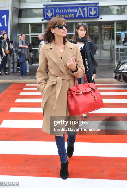 Exclusive*** Natalie Imbruglia arrives at nice airport today on May 11, 2010 in Cannes, France.