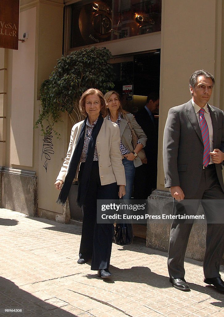 Spanish Queen Sofia And Princess Cristina Leave A Restaurant in Barcelona