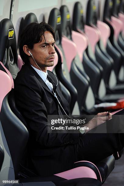 Filippo Inzaghi of Milan listens to music before the Serie A match between US Citta di Palermo and AC Milan at Stadio Renzo Barbera on April 24, 2010...