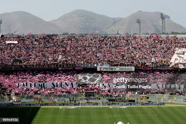 Fans of Palermo show their support before the Serie A match between US Citta di Palermo and UC Sampdoria at Stadio Renzo Barbera on May 9, 2010 in...
