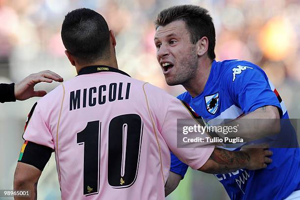 Antonio Cassano of Sampdoria speaks to Fabrizio Miccoli of Palermo during the Serie A match between US Citta di Palermo and UC Sampdoria at Stadio...