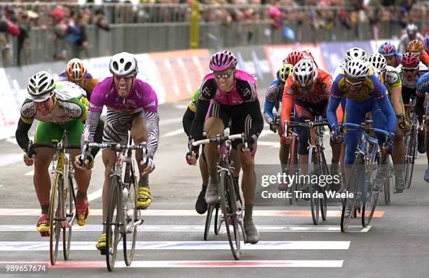 Giro 2002, Verviers - Esch-Sur-Alzette, Cipollini Mario, Joie, Vreugde, Celebration, Hondo Danilo, Teutenberg Sven, Brown Graeme, Ronde Van Italie,...