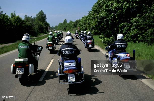 Giro 2002 /Illustration, Illustratie, Police, Polizia, Securite, Veiligheid, Security,