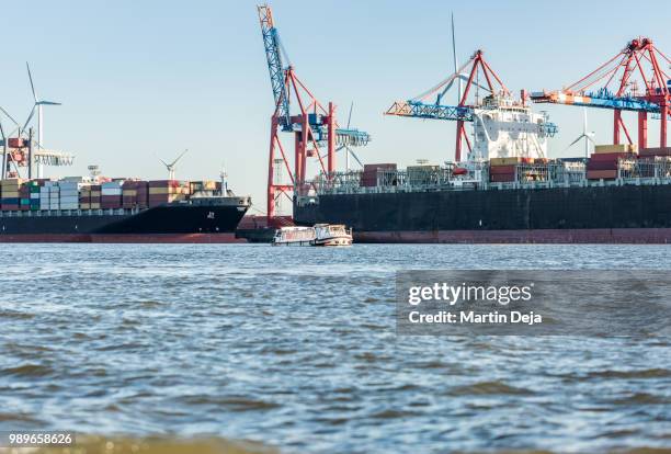 commercial docks hamburg - hamburger hafen stock-fotos und bilder