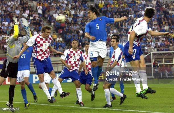 Italy - Croatia, World Cup 2002 /Boksic Alen, Cannavaro Fabio, Croatie, Italie, Copyright Corbis,