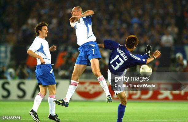 Japan - Russia, World Cup 2002 /Onopko Viktor, Yanagisawa Atsushi, Russie, Rusland, Japon, Copyright Corbis,