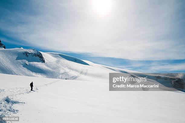 la grave ski resort - la grave stock-fotos und bilder