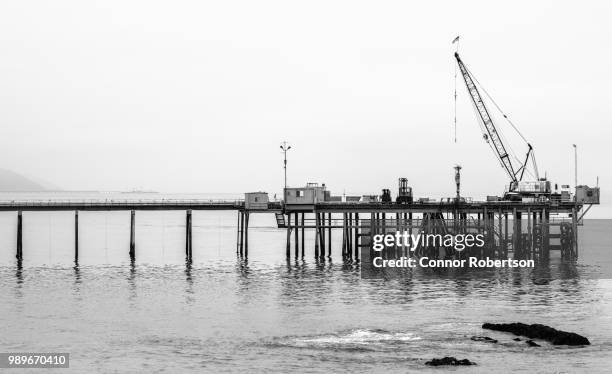 carpinteria oil drill - carpinteria stock pictures, royalty-free photos & images