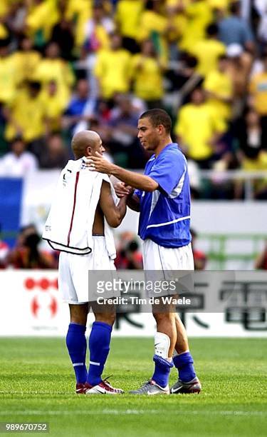 Final England - Brazil, World Cup 2002 /Roberto Carlos, Ronaldo, Brazilie, United Kingdom, Angleterre, Br?Sil, Bresil, Copyright Corbis,...