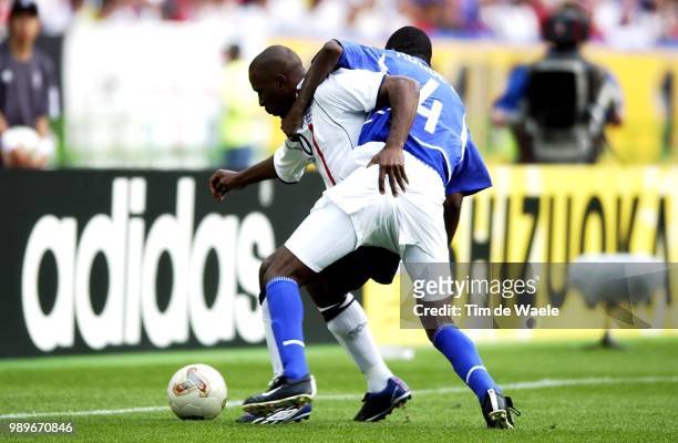 Final England - Brazil, World Cup 2002 /Darius Vassell, Roque Junior, Brazilie, United Kingdom, Angleterre, Br?Sil, Bresil, Copyright Corbis,...