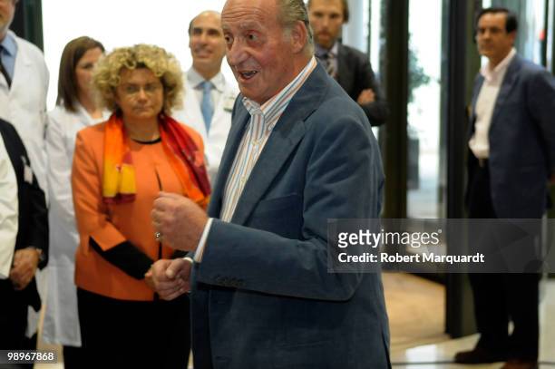 King Juan Carlos of Spain leaves the Clinic Hopital, four days after undergoing an operation to remove a nodule on his right lung on May 11, 2010 in...