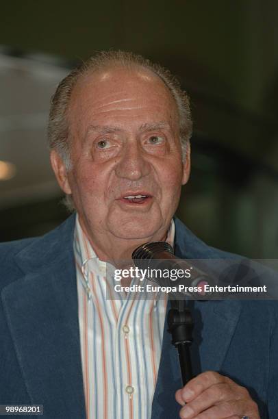 King Juan Carlos I of Spain is seen leaving the Clinic Hopital, four days after undergoing an operation to remove a nodule on his right lung on May...