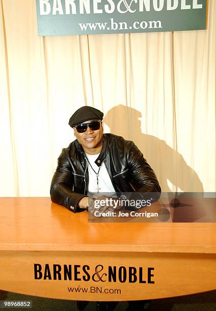 Actor/hip hop artist L.L. Cool J signs copies of "Platinum 360 Diet and Lifestyle" at Barnes & Noble 5th Avenue on May 11, 2010 in New York City.