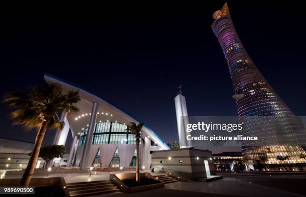 An general view of a mosque and 'The Torch' hotel in Doha, Qatar, 04 January 2018. Photo: Sven Hoppe/dpa