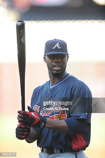 Jason Heyward of the Atlanta Braves warms up before the game against the Washington Nationals at Nationals Park on May 5, 2010 in Washington, DC.