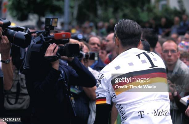 Tour De France 2002 /Hondo Danilo, Presse Pers, Camera, Telekom, Tdf, Ronde Van Frankrijk,